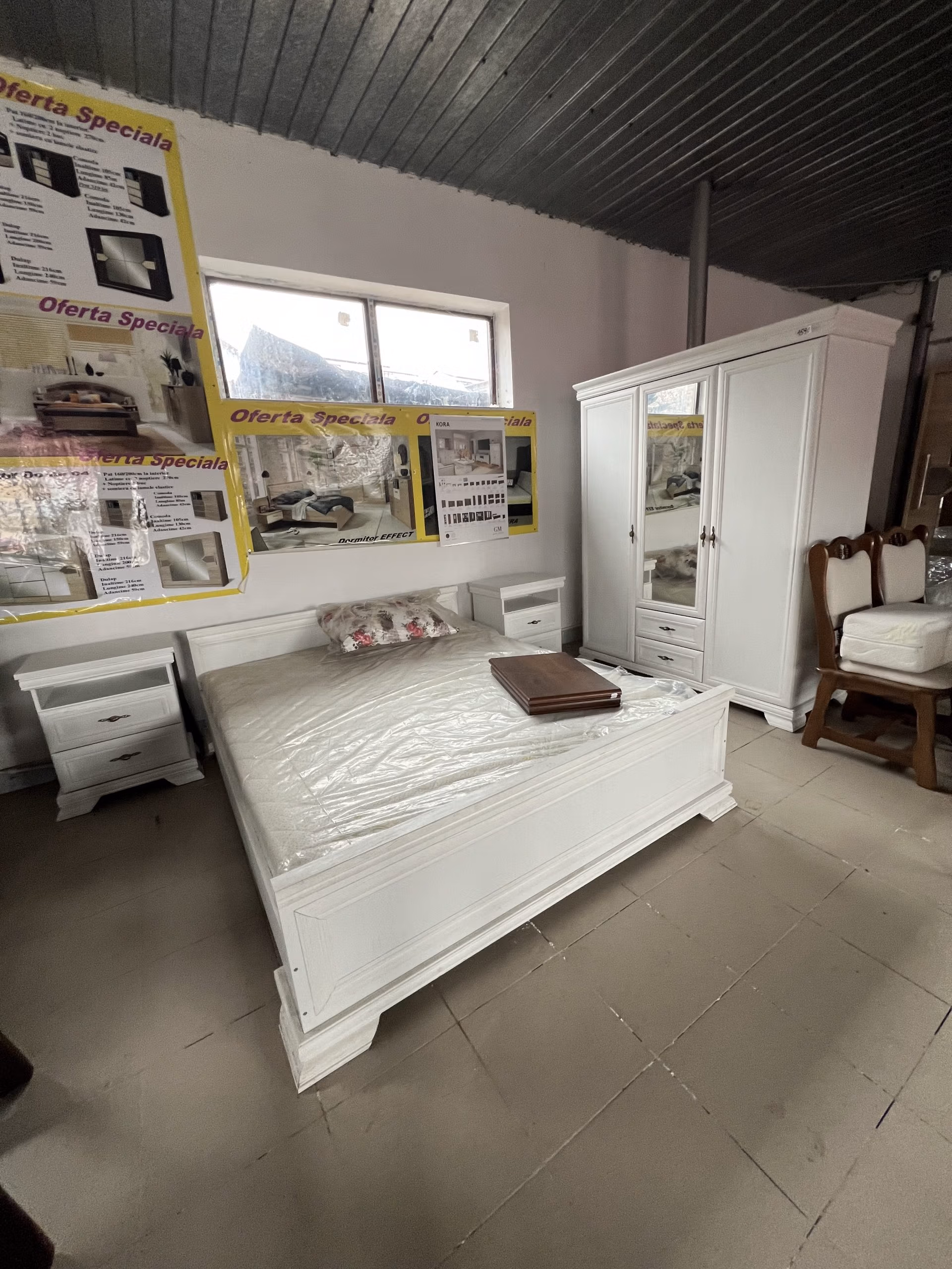 Mobilier dormitor în Târgu Neamț